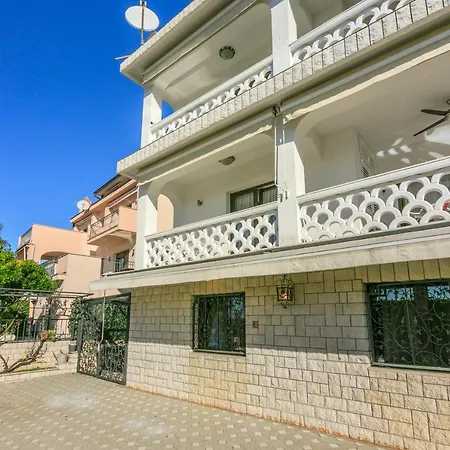 Eni Apartamento Selce