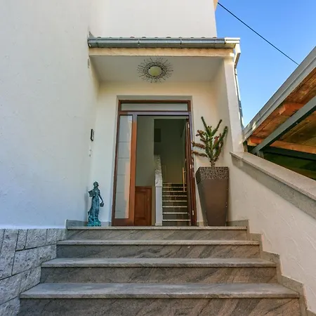 Eni Appartement *