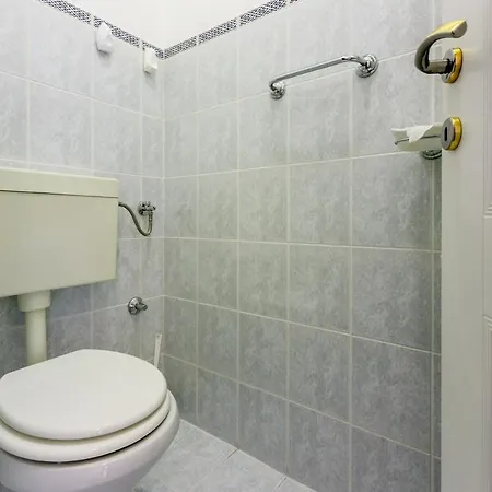 Eni Apartment Selce