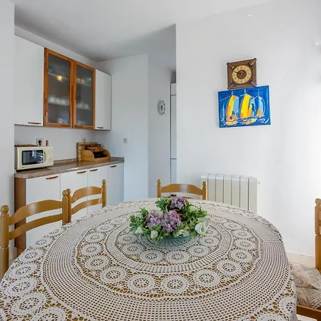 Eni Apartment Selce
