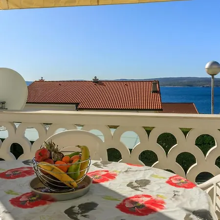 Eni Apartment *