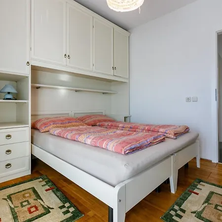 Apartment Eni Selce